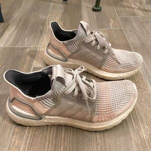 Womens UltraBoost Tennis Shoes